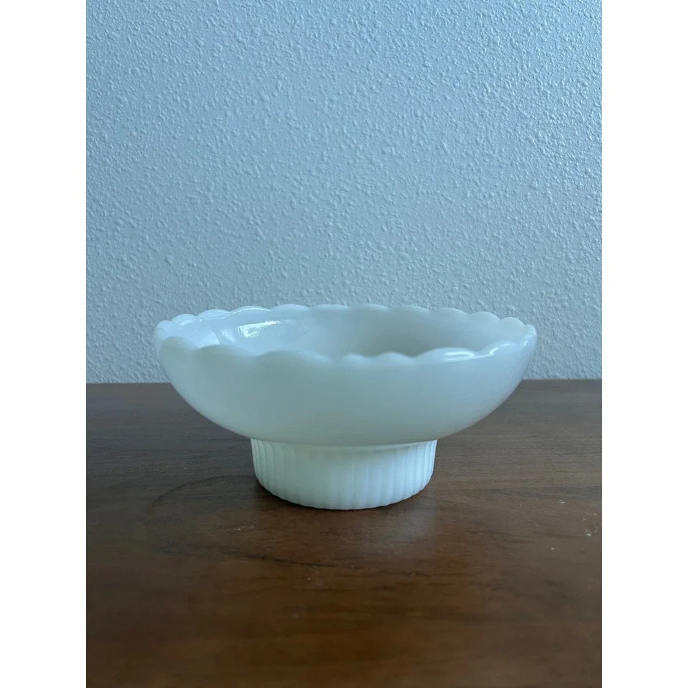 EO Brody Co White Milk Glass Scalloped Pedestal Compote Bowl M2000 Vintage